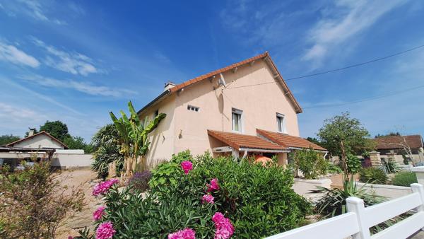 Maison
         5 pièces
        - 133 m²