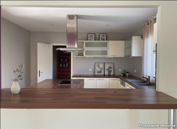 À vendre - Maison contemporaine, 9 pièces située à Saint-Cyr-sur-Loire (37540)