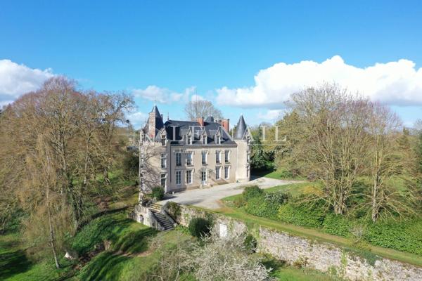 Agréable château du XIXe siècle dans la Sarthe