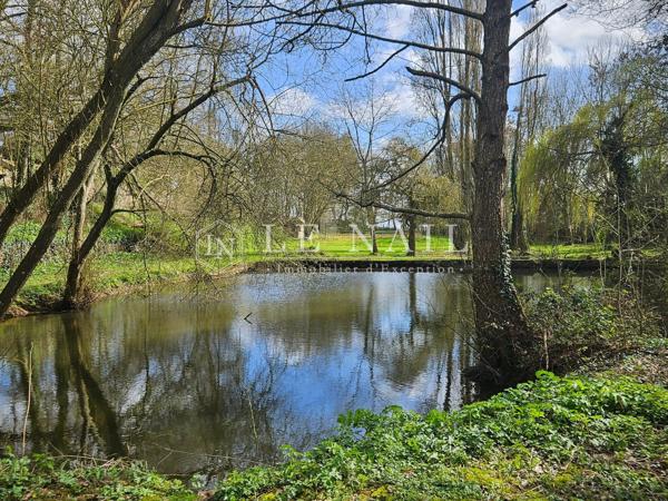 Agréable château du XIXe siècle dans la Sarthe