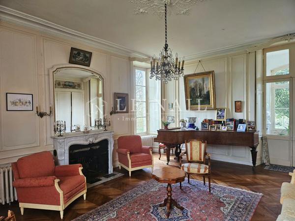 Agréable château du XIXe siècle dans la Sarthe