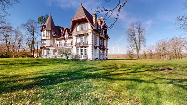 Elégant manoir du XIXe siècle à vendre au Sud de la Bourgogne