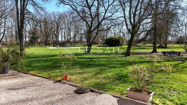 Elégant manoir du XIXe siècle à vendre au Sud de la Bourgogne