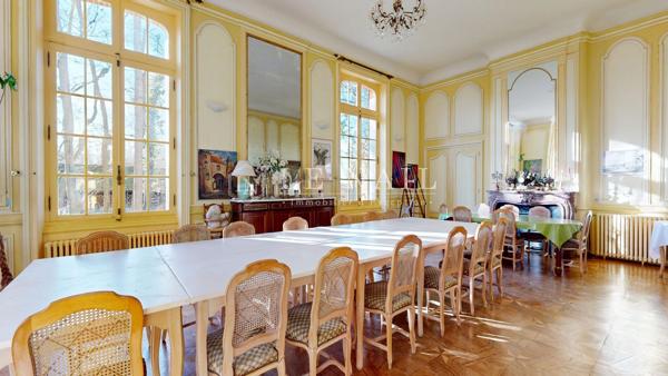 Elégant manoir du XIXe siècle à vendre au Sud de la Bourgogne