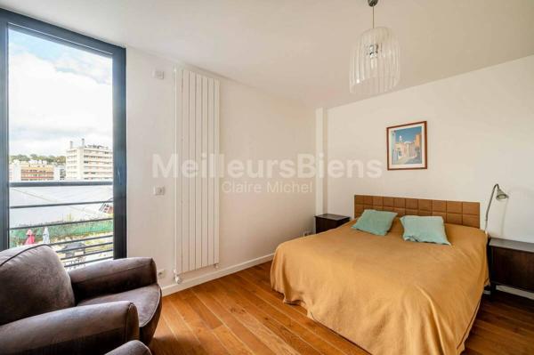 Maison style Hôtel particulier 270 m2 refaite à neuf avec  jardin paysagé et terrasse sud