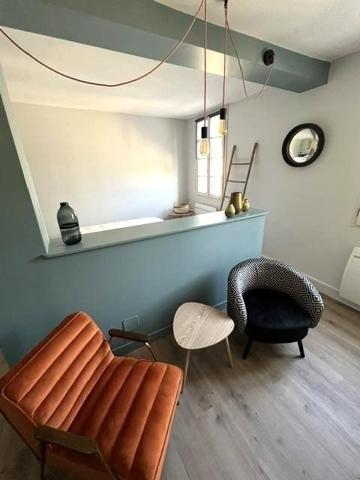 Location / Studio meublé à Niort (79000)