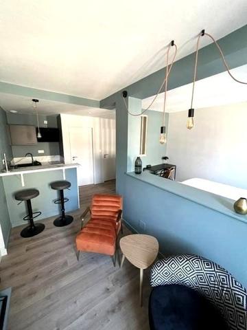 Location / Studio meublé à Niort (79000)