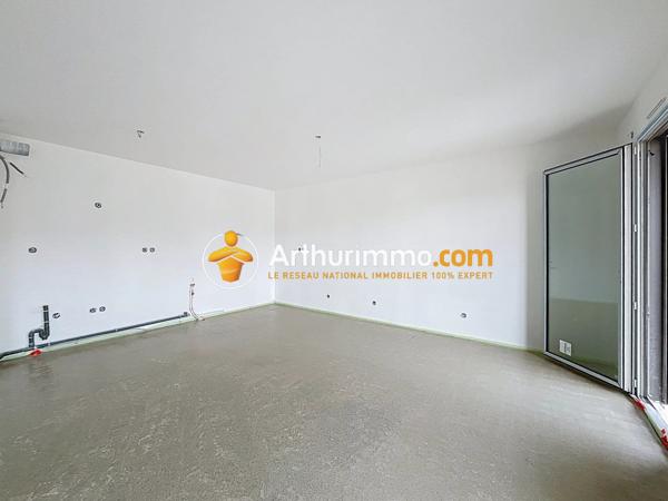 Vente                                                      Appartement
                        
                     2 pièces                      53 m2                     à Vaulx-Milieu
