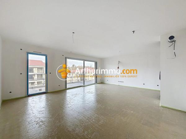 Vente                                                      Appartement
                        
                     2 pièces                      53 m2                     à Vaulx-Milieu
