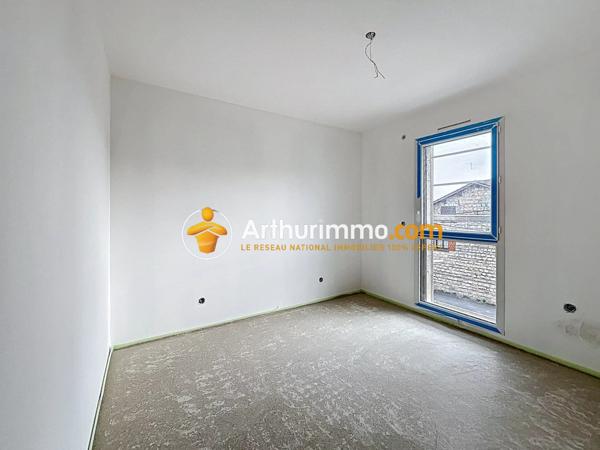 Vente                                                      Appartement
                        
                     2 pièces                      53 m2                     à Vaulx-Milieu