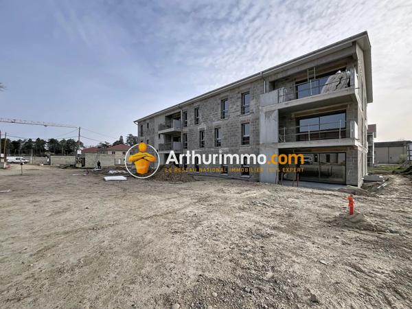 Vente                                                      Appartement
                        
                     2 pièces                      53 m2                     à Vaulx-Milieu