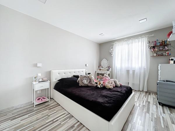 Maison 5 pièces - 192 m² Exclusivité efficity