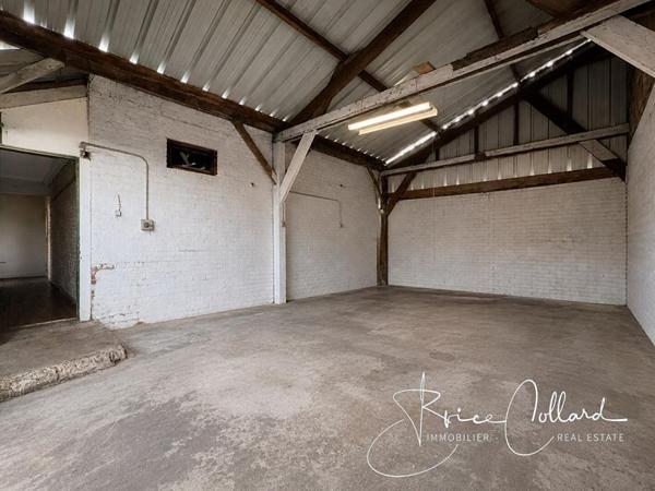 60100 CREIL Maison individuelle + pièces de stockage et garage (projet possible de construction)