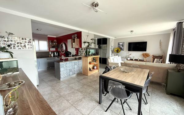 Maison à vendre    5 pièces •  Poulx