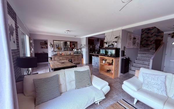 Maison à vendre    5 pièces •  Poulx