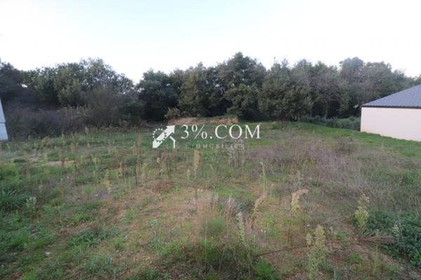 Terrain constructible 1065 m2 Charmes-sur-Rhône (07800)