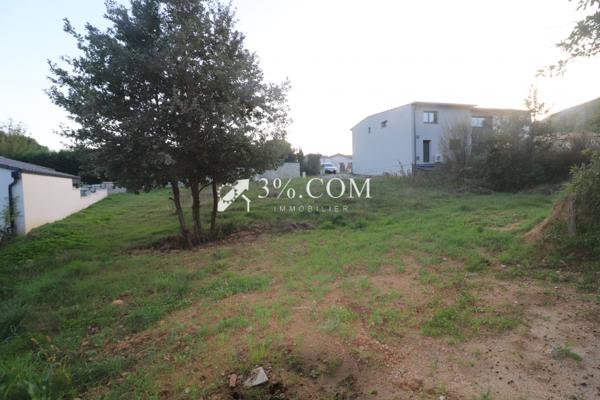 Terrain constructible 1065 m2 Charmes-sur-Rhône (07800)