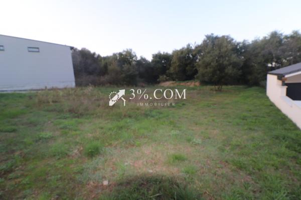 Terrain constructible 1065 m2 Charmes-sur-Rhône (07800)