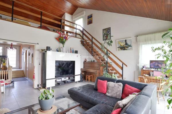 Vente                                                      Maison
                        
                     8 pièces                      165 m2                     à Villeneuve-Saint-Georges