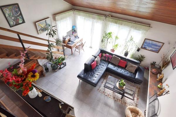 Vente                                                      Maison
                        
                     8 pièces                      165 m2                     à Villeneuve-Saint-Georges
