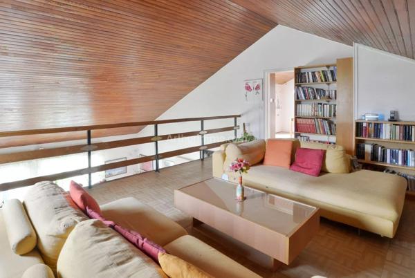Vente                                                      Maison
                        
                     8 pièces                      165 m2                     à Villeneuve-Saint-Georges