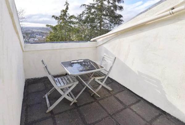Vente                                                      Maison
                        
                     8 pièces                      165 m2                     à Villeneuve-Saint-Georges