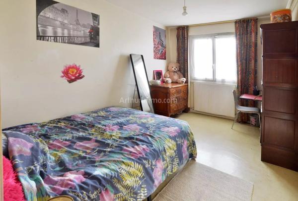 Vente                                                      Maison
                        
                     8 pièces                      165 m2                     à Villeneuve-Saint-Georges