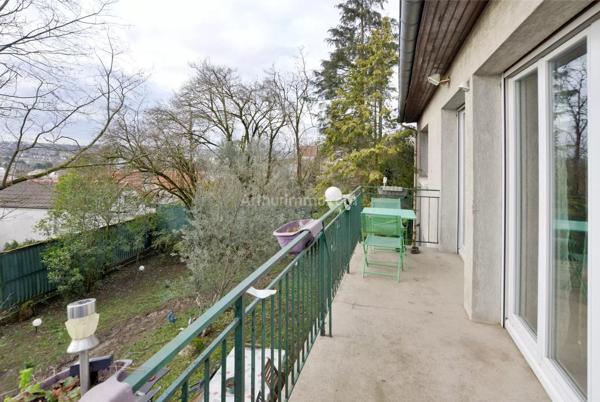 Vente                                                      Maison
                        
                     8 pièces                      165 m2                     à Villeneuve-Saint-Georges