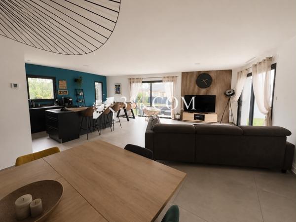 Maison
                                                                                                                                                                                                                                                                                                                        5 pièce(s)                                                                                                                                                                                                          4 chambre(s)                                                                                                                                                                                                          144  m²