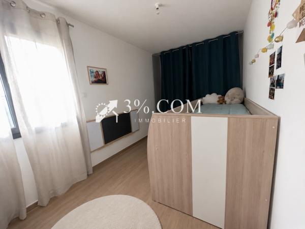 Maison
                                                                                                                                                                                                                                                                                                                        5 pièce(s)                                                                                                                                                                                                          4 chambre(s)                                                                                                                                                                                                          144  m²