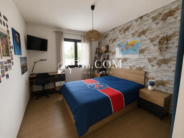 Maison
                                                                                                                                                                                                                                                                                                                        5 pièce(s)                                                                                                                                                                                                          4 chambre(s)                                                                                                                                                                                                          144  m²
