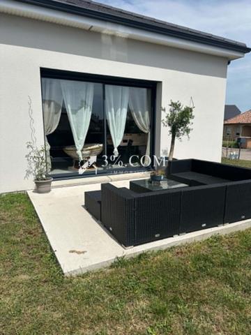 Maison
                                                                                                                                                                                                                                                                                                                        5 pièce(s)                                                                                                                                                                                                          4 chambre(s)                                                                                                                                                                                                          144  m²
