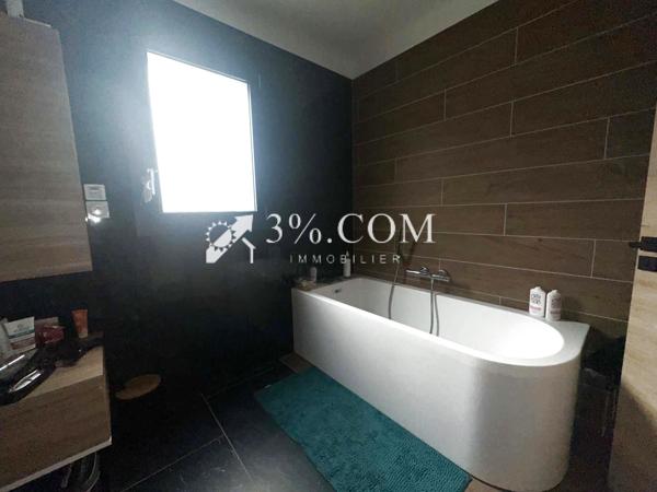 Maison
                                                                                                                                                                                                                                                                                                                        5 pièce(s)                                                                                                                                                                                                          4 chambre(s)                                                                                                                                                                                                          144  m²