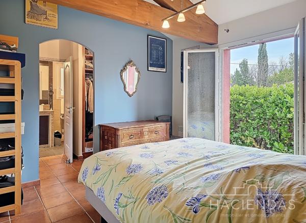 Pélissanne (13330) La vie provençale pratique, au calme et à pied des commodités