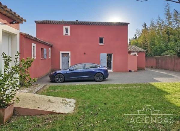 Pélissanne (13330) La vie provençale pratique, au calme et à pied des commodités