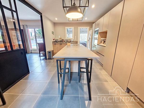 Pélissanne (13330) La vie provençale pratique, au calme et à pied des commodités