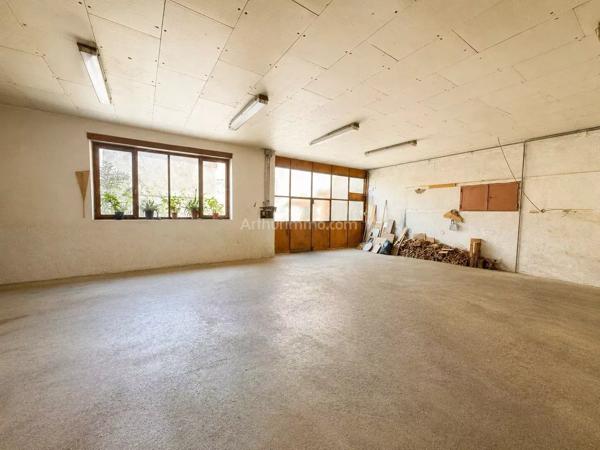 Vente                                                      Immeuble
                        
                     11 pièces                      224 m2                     à Sélestat