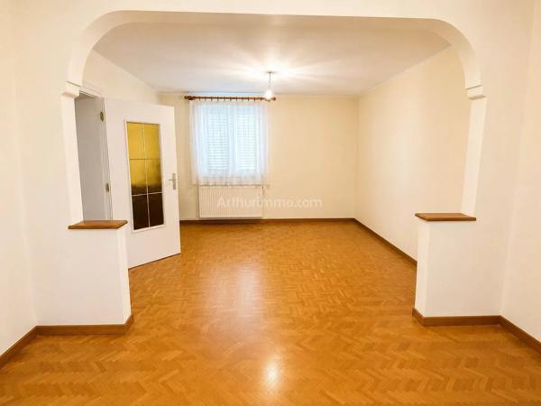 Vente                                                      Immeuble
                        
                     11 pièces                      224 m2                     à Sélestat