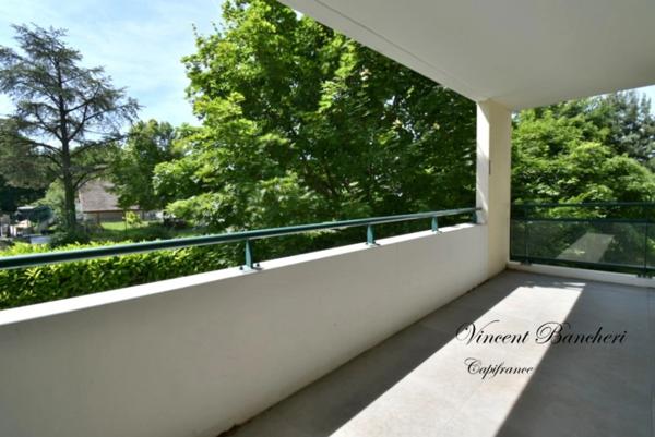 Appartement meublé à louer 3 pièces ANNEMASSE (74) avec balcon, piscine, garage et parking privatif