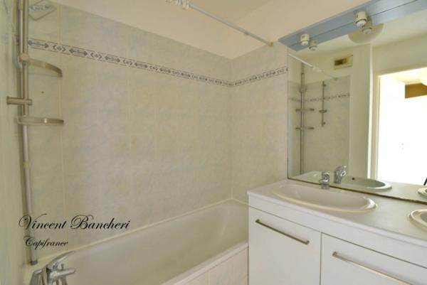Appartement meublé à louer 3 pièces ANNEMASSE (74) avec balcon, piscine, garage et parking privatif