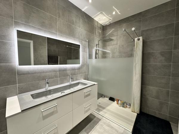 Vente Appartement191 m² - 6 Pièces - LE PUY EN VELAY (43000)