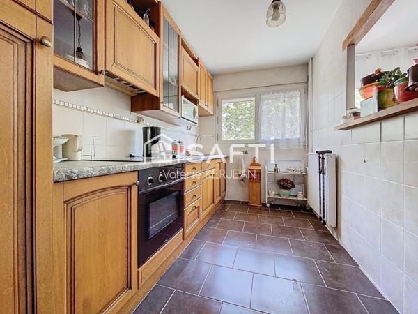 APPARTEMENT F4 LUMINEUX AVEC BALCON , BOX ET CAVE