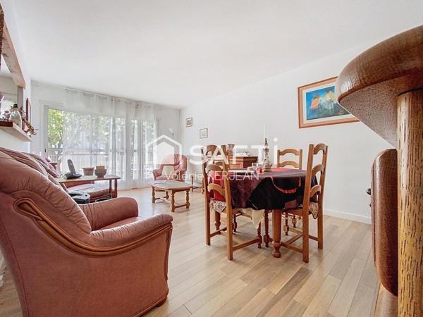 APPARTEMENT F4 LUMINEUX AVEC BALCON , BOX ET CAVE