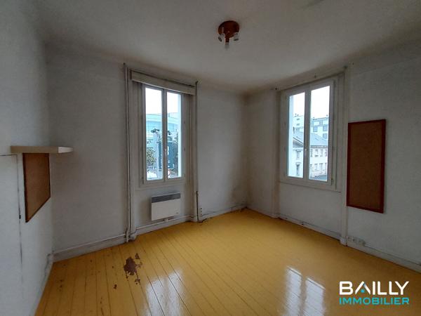 LOCAL COMMERCIAL - QUARTIER CLEMENCEAU , La roche sur yon