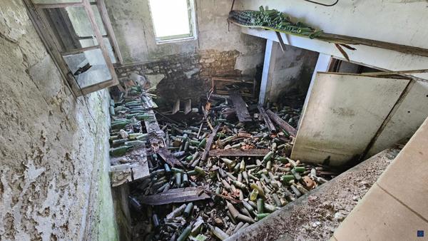 Charentaise de 300 m² à SEMUSSAC