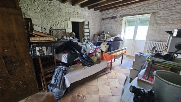 Charentaise de 300 m² à SEMUSSAC