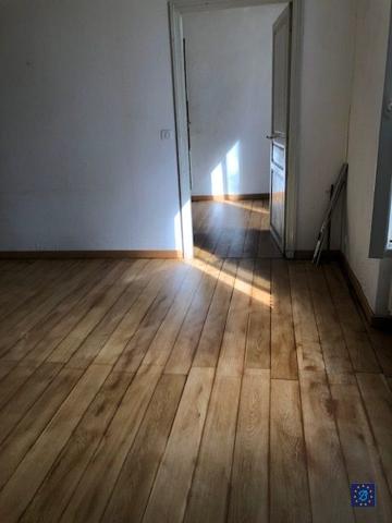 Charentaise de 300 m² à SEMUSSAC