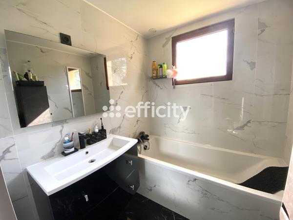 Maison 3 pièces - 94 m²