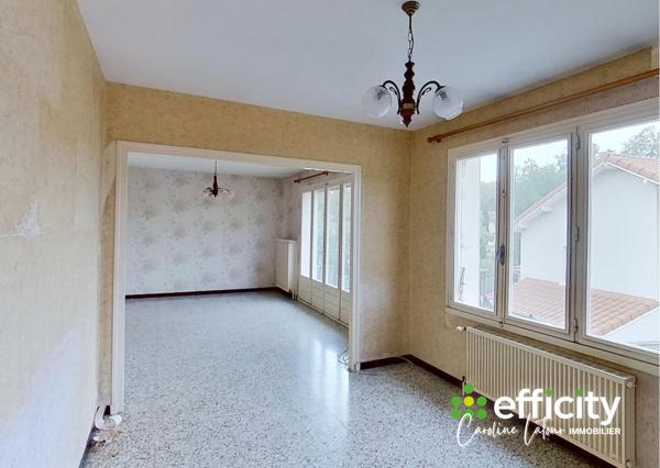 Maison
         4 pièces
        - 84 m² 215 000 € *