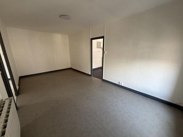 Appartement F3 - MONTROND LES BAINS